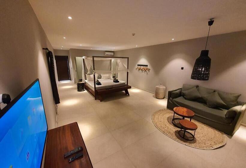 اتاق استاندارد با چشمانداز استخر, Kalimba Beach Resort