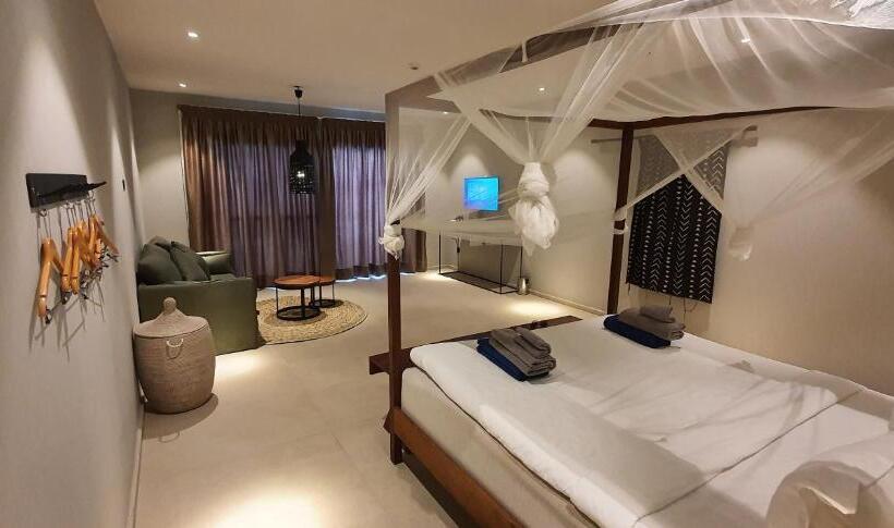 اتاق استاندارد با چشمانداز استخر, Kalimba Beach Resort