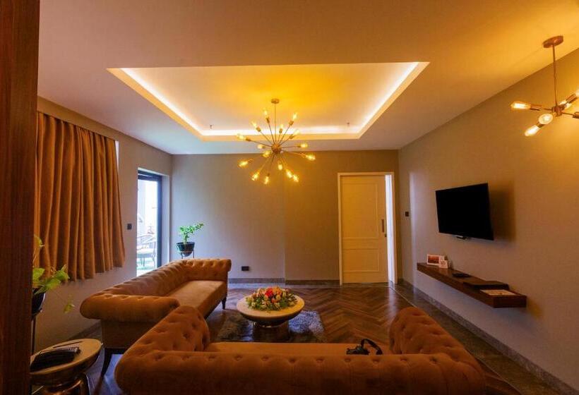 スイート（家族用）, Polo Towers Agartala