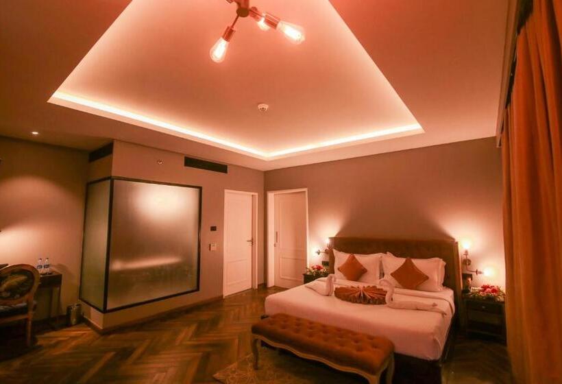 スイート（家族用）, Polo Towers Agartala