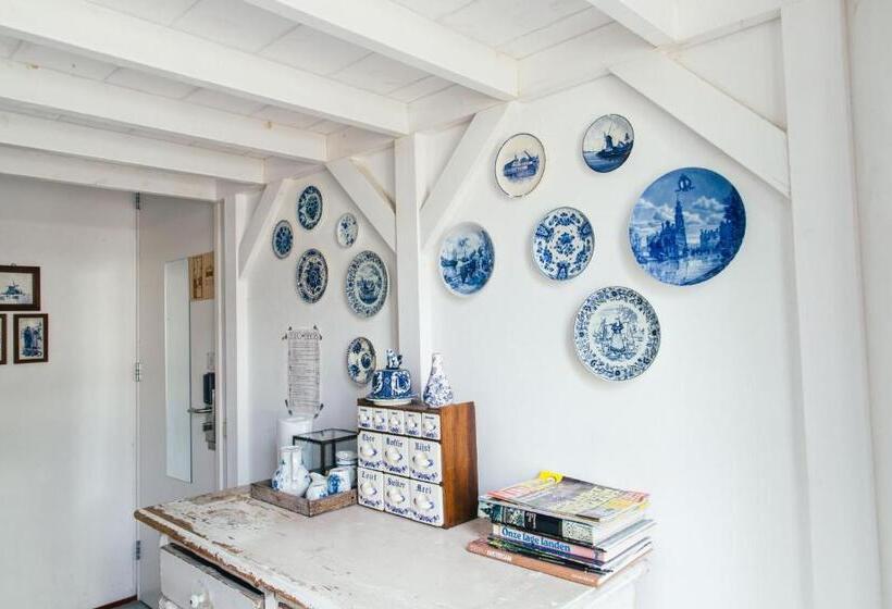 اتاق استاندارد سه نفره, Clinkcoco