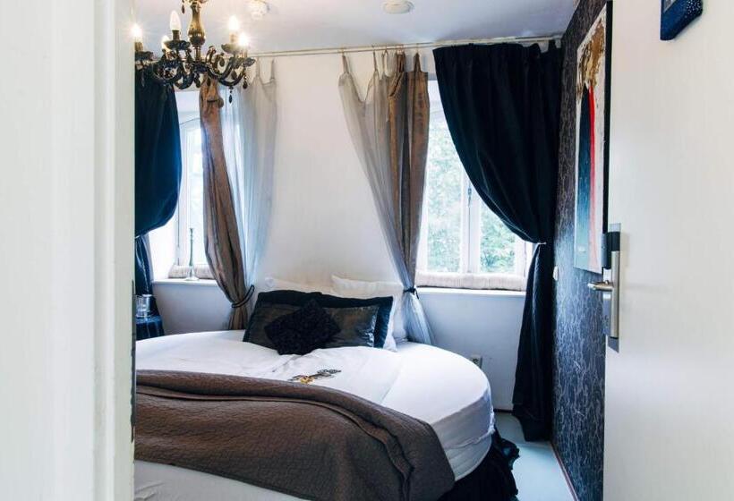 اتاق رویال, Clinkcoco