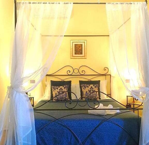 اتاق استاندارد, Window To The Tower