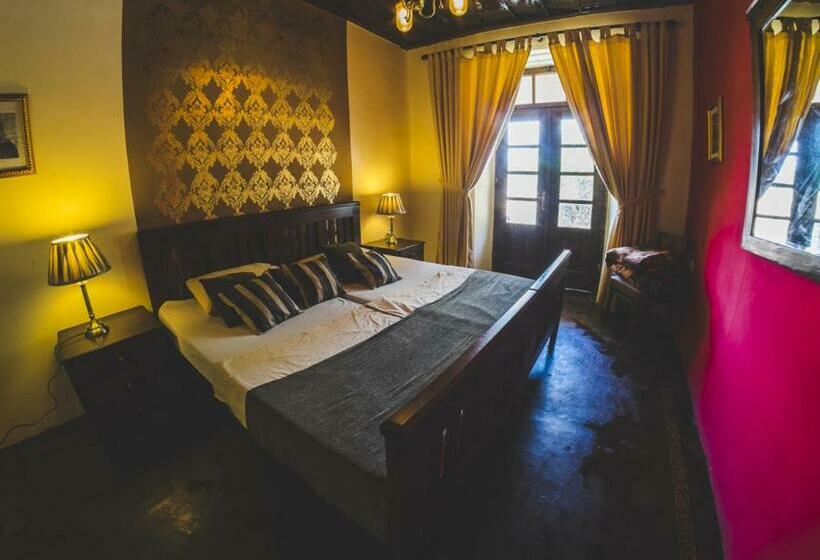 テラス付きスタンダードルーム, Berat Backpackers Hostel