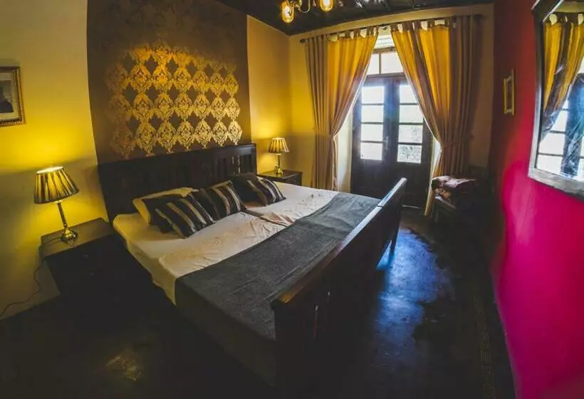 テラス付きスタンダードルーム, Berat Backpackers Hostel