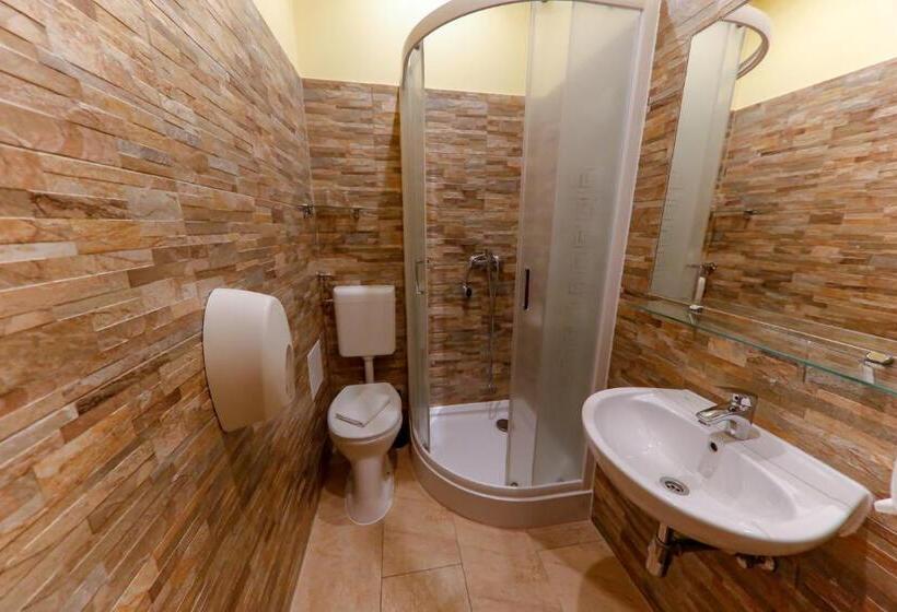 اتاق استاندارد یک نفره, Do Step Inn Home   Hotel & Hostel