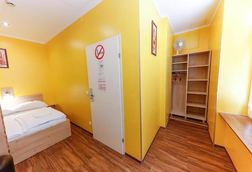 اتاق استاندارد, Do Step Inn Home   Hotel & Hostel