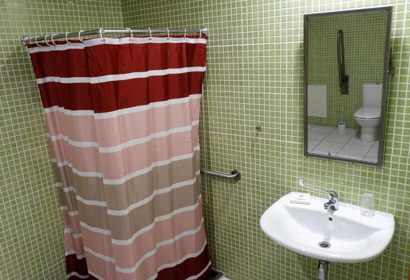 חדר סטנדרט מותאם לאדם עם מוגבלויות, Hi Melgaço   Pousada De Juventude   Hostel