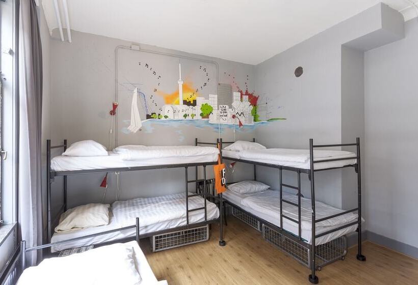 ルームシェアのワンベッド, Hostel Rotterdam