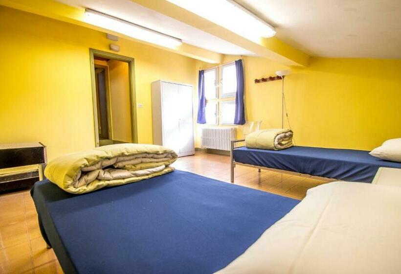 اتاق استاندارد, Hostel Santa Monaca