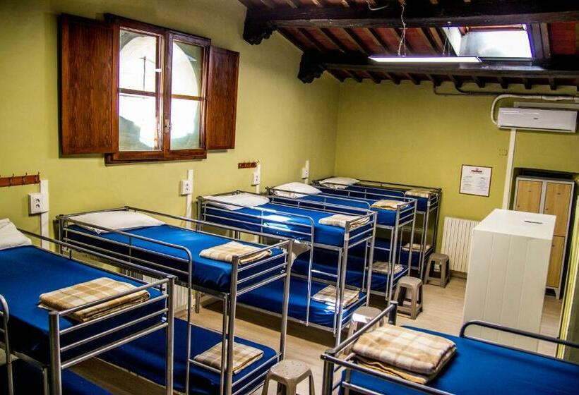 تختخواب در اتاق مشترک, Hostel Santa Monaca