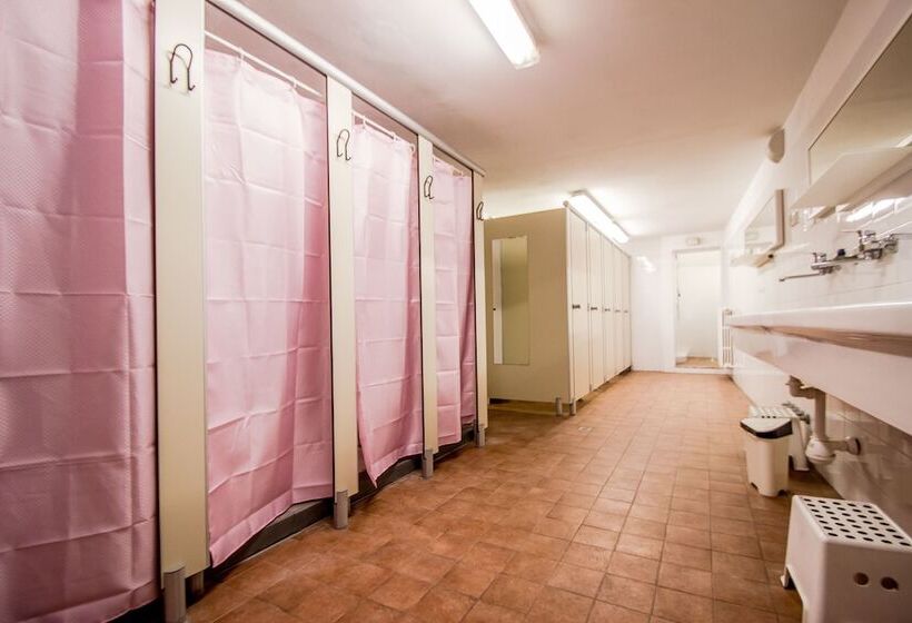 تختخواب در اتاق مشترک, Hostel Santa Monaca