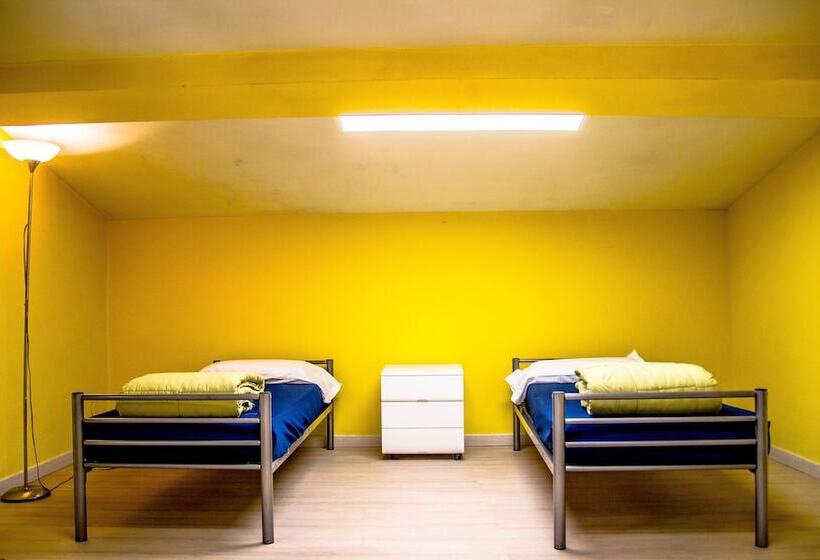 اتاق استاندارد, Hostel Santa Monaca