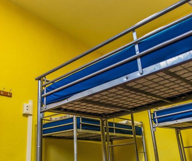 تختخواب در اتاق مشترک, Hostel Santa Monaca