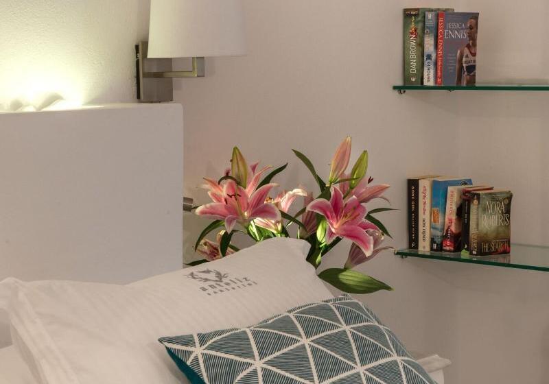 ویلای 3 خوابه با استخر, Anteliz Suites