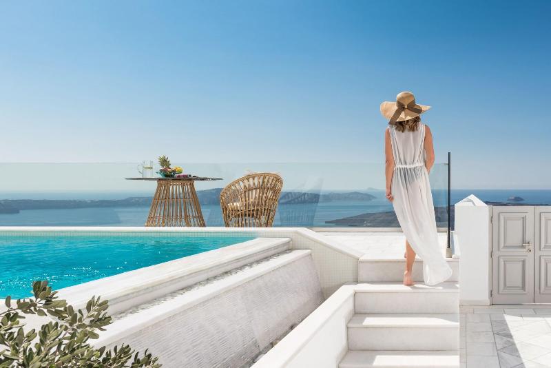 ویلای 3 خوابه با استخر, Anteliz Suites