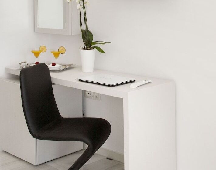 سوئیت با چشم‌انداز, Anteliz Suites