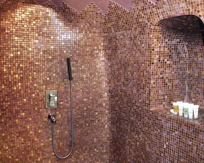 سوئیت سینیور, Anteliz Suites