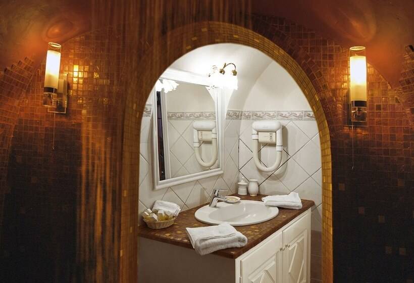 سوئیت سینیور, Anteliz Suites