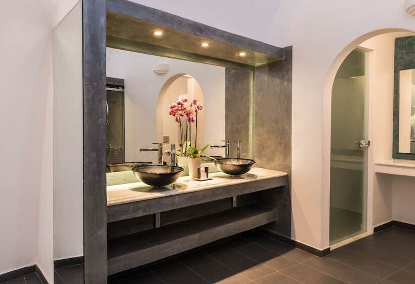 ویلا دلوکس 3 خوابه, Anteliz Suites