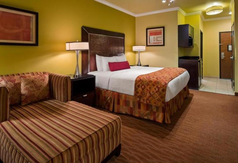 适合残疾人士使用的带超级大床的标准间, Best Western Plus Christopher Inn And Suites