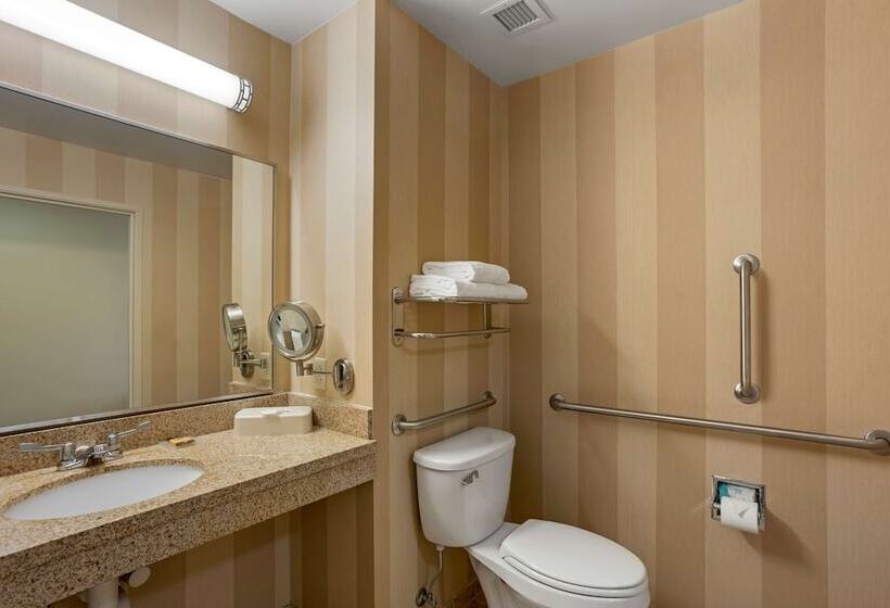 سوییت, Best Western Plus University Park Inn & Suites