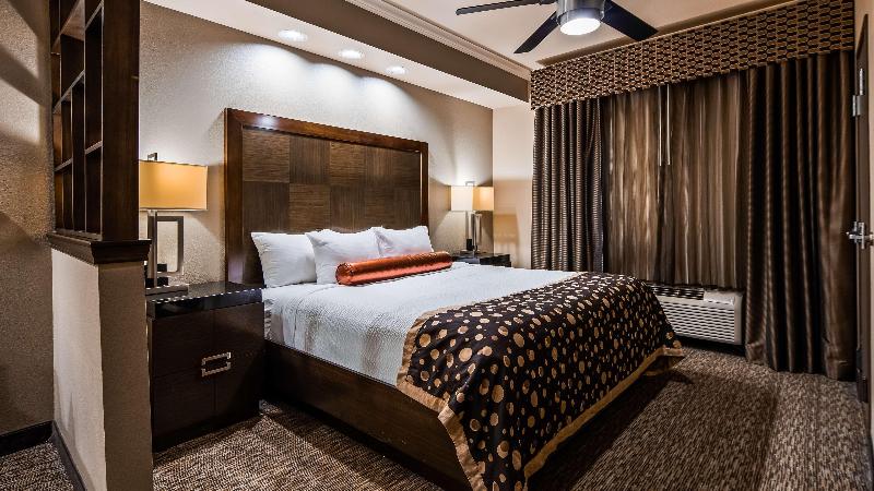 Стандартный Номер Кровать Кинг, Best Western Premier Crown Chase Inn & Suites