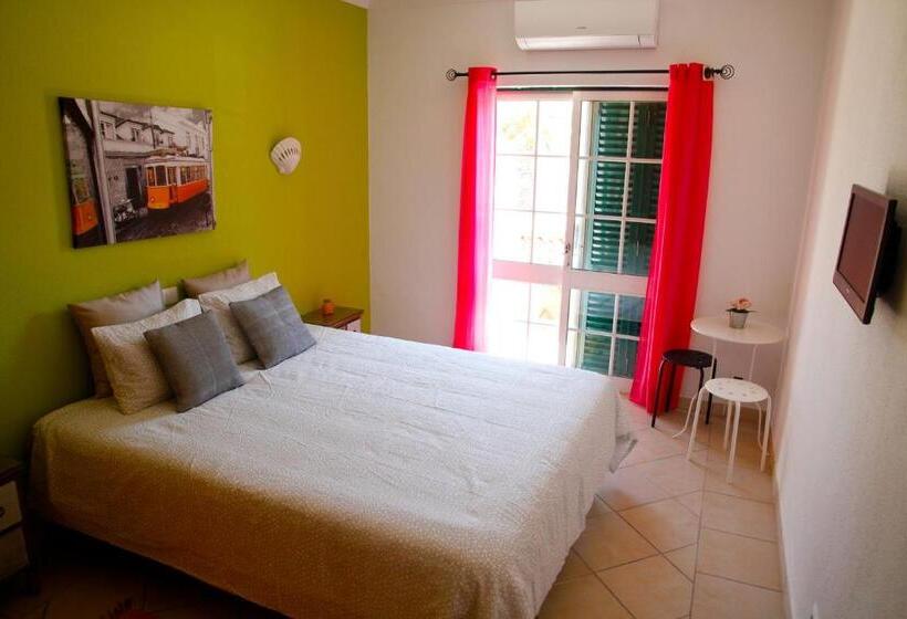 חדר דלוקס עם מרפסת, Casas Novas Guesthouse   Adults Only