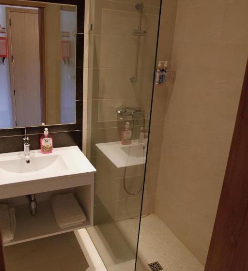 חדר דלוקס עם מרפסת, Casas Novas Guesthouse   Adults Only