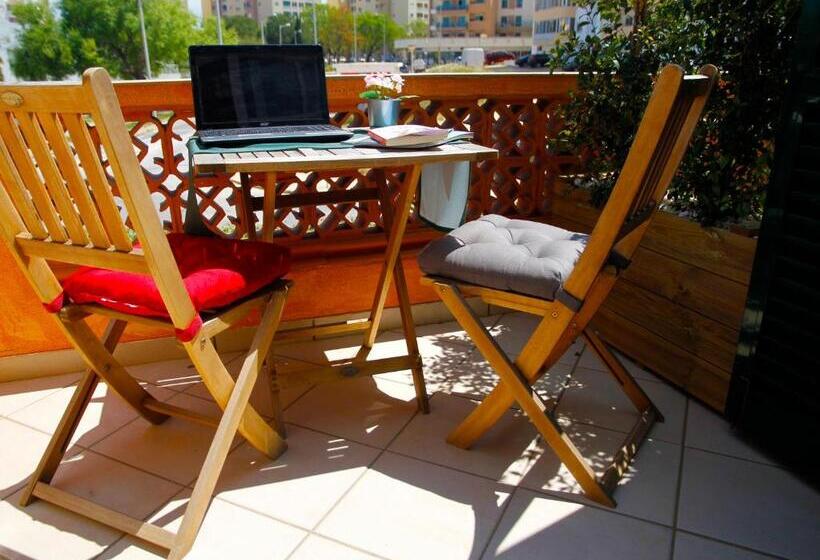 חדר דלוקס עם מרפסת, Casas Novas Guesthouse   Adults Only