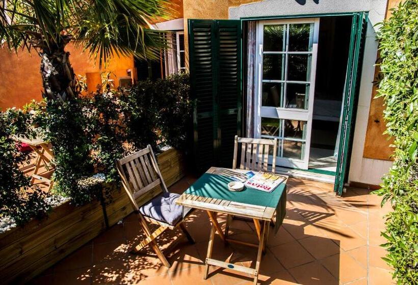 חדר דלוקס עם מרפסת טרסה, Casas Novas Guesthouse   Adults Only