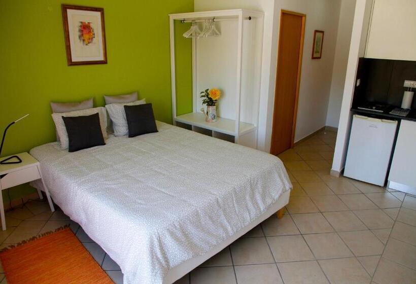 חדר דלוקס עם מרפסת, Casas Novas Guesthouse   Adults Only