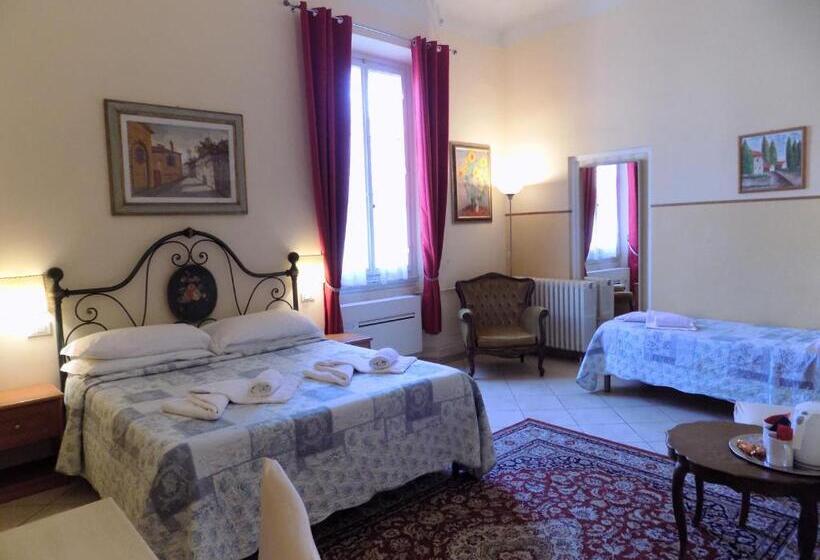 اتاق استاندارد سه نفره, Il Pitti  Soggiorno