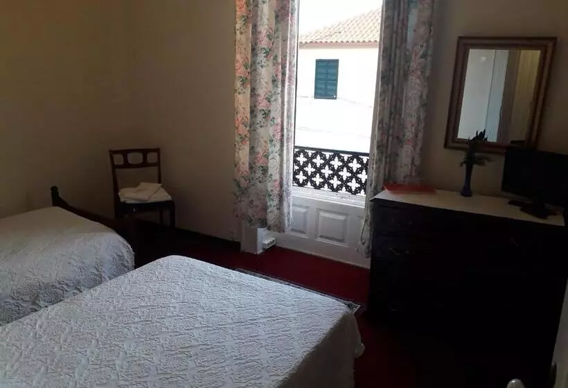 اتاق استاندارد سه نفره, Pensao Residencial Mirasol