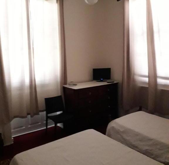 스탠다드 트리플 룸, Pensao Residencial Mirasol