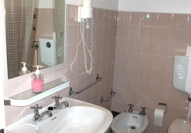 Трехместный Номер Стандарт с Балконом, São Roque 5179 Al