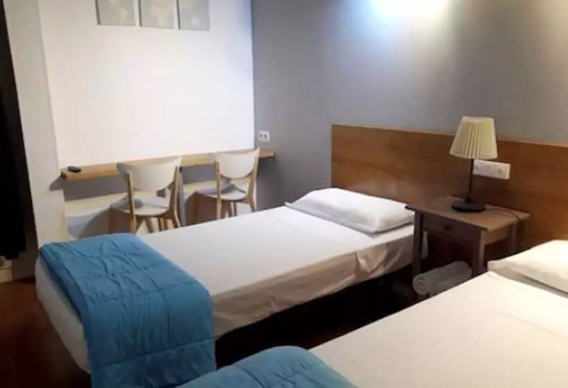 اتاق استاندارد با سرویس بهداشتی مشترک, Paraiso Hostel