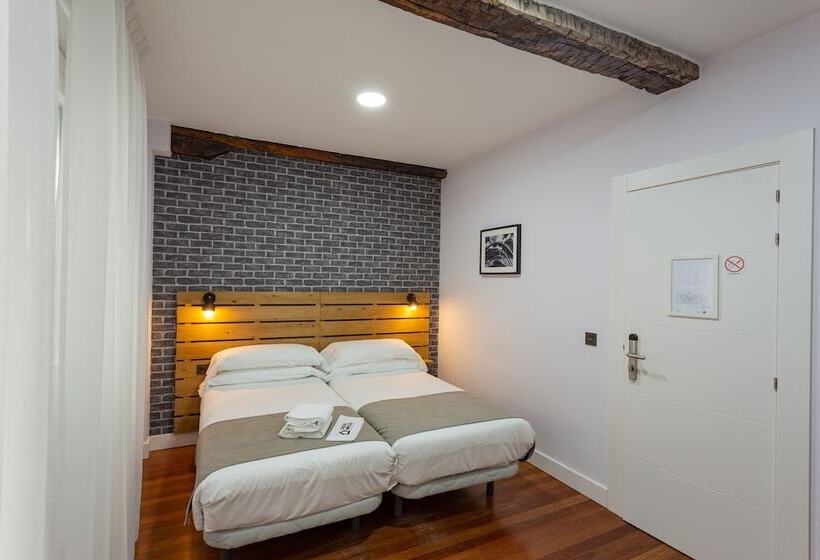 Номер Стандарт, Casual Mardones