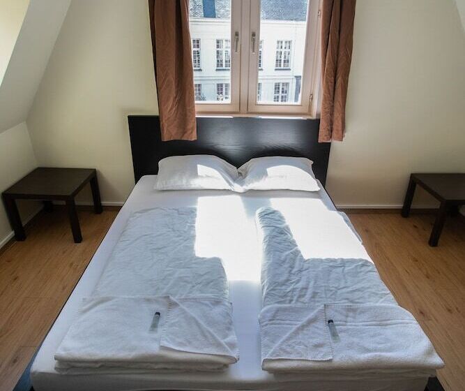 스탠다드 룸, St Christopher S Inn Hostel At The Bauhaus