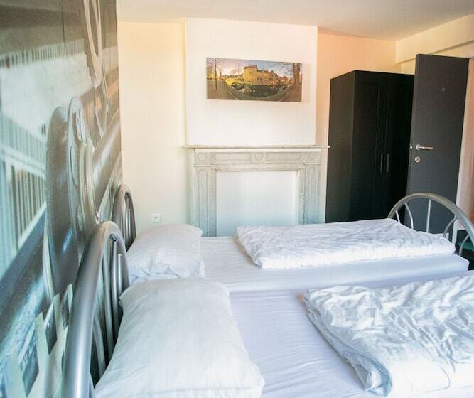 4인용 스탠다드 룸, St Christopher S Inn Hostel At The Bauhaus