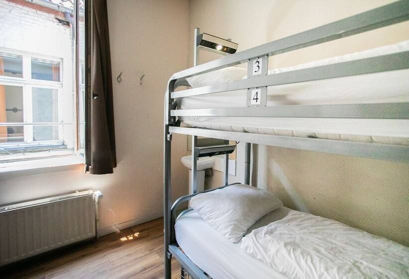 Номер Стандарт Трехместный, St Christopher S Inn Hostel At The Bauhaus