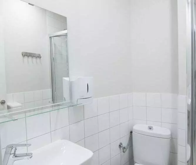 تختخواب در اتاق مشترک, Way Hostel Madrid