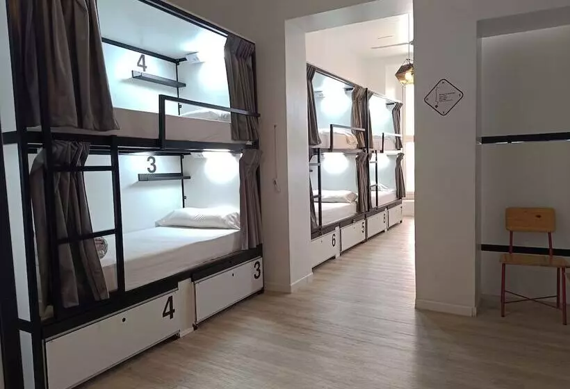 تختخواب در اتاق مشترک, Way Hostel Madrid