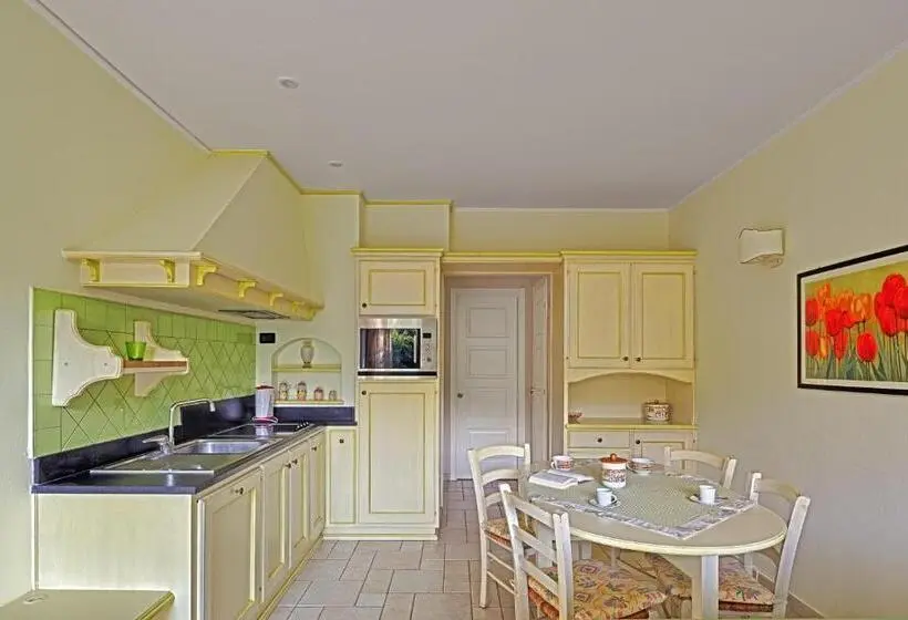 آپارتمان 1 خوابه همکف, Casa Vacanze Nel Giardino Di Renzo   Mareri Apartments