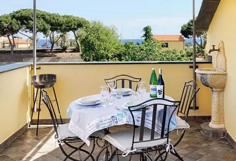 آپارتمان 1 خوابه با چشم‌انداز دریا, Casa Vacanze Nel Giardino Di Renzo   Mareri Apartments