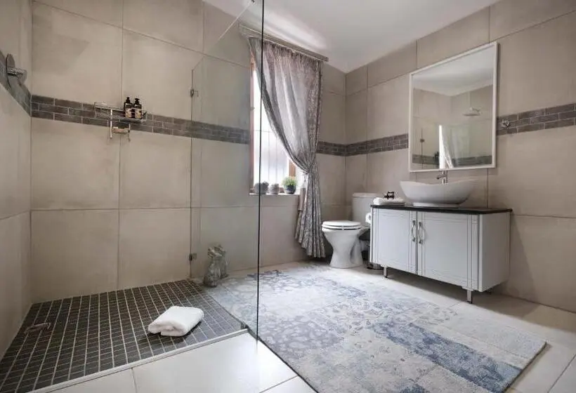 テラス付きスタンダードルーム, Adderley House Guest Accommodation