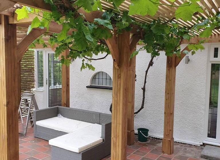 Standard-huone Puutarhanäkymä, Wood Rising