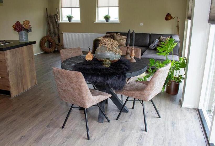 ガーデンビュースタンダードルーム, Bed En Breakfast The Wooden Wall