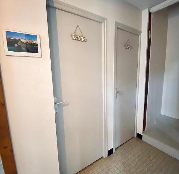 Дом 3 Спальни, Domaine De La Source