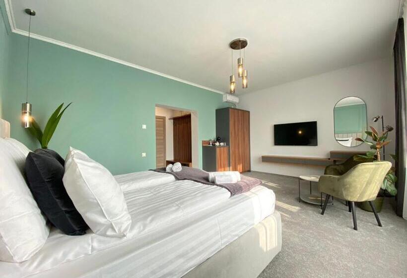 デラックスルーム, Coolkush Boutique